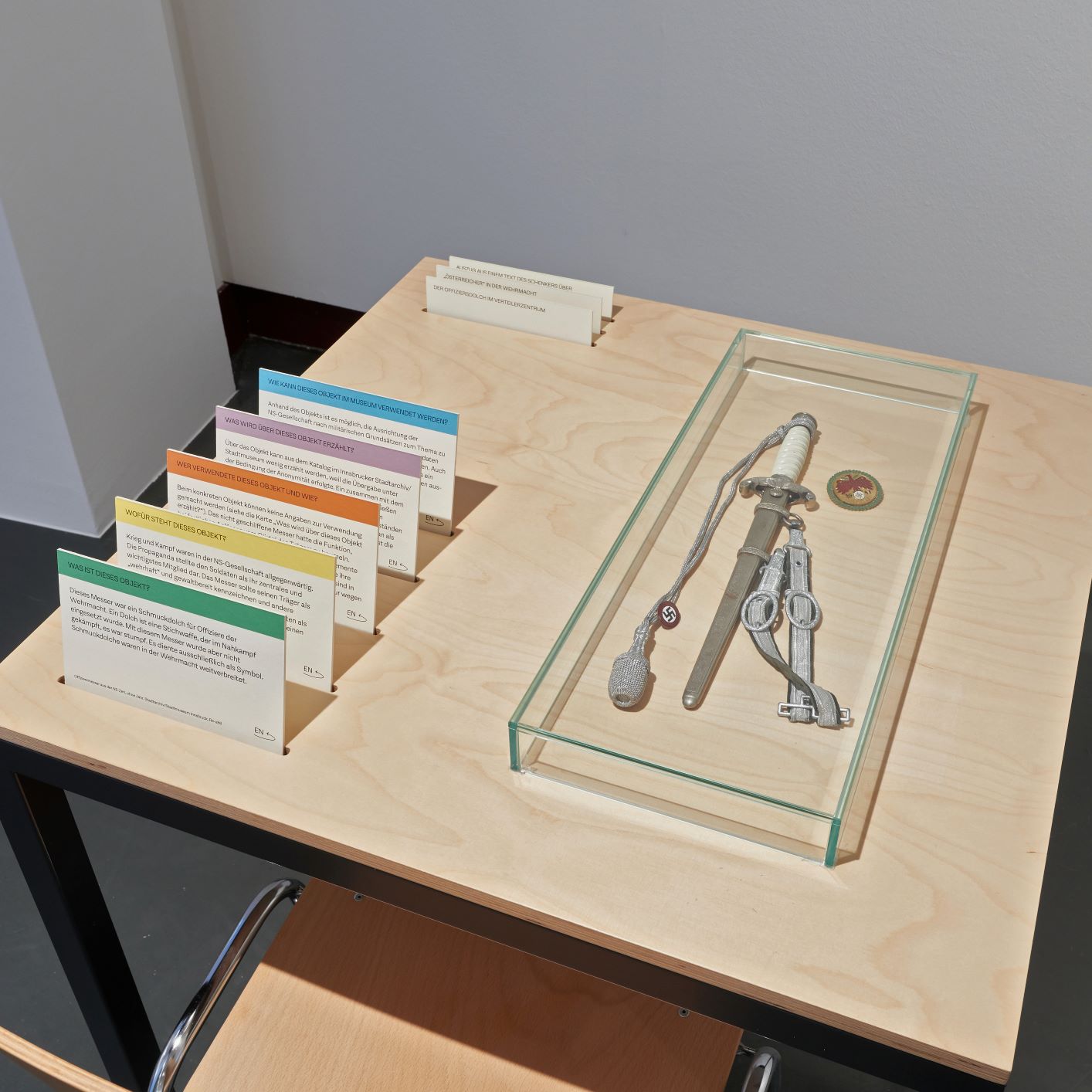 231109-Smaltire Hitler-45