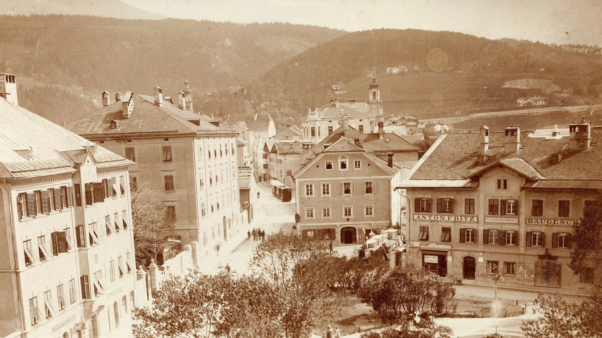 Text Franz-Fischer-Str-1-StAi