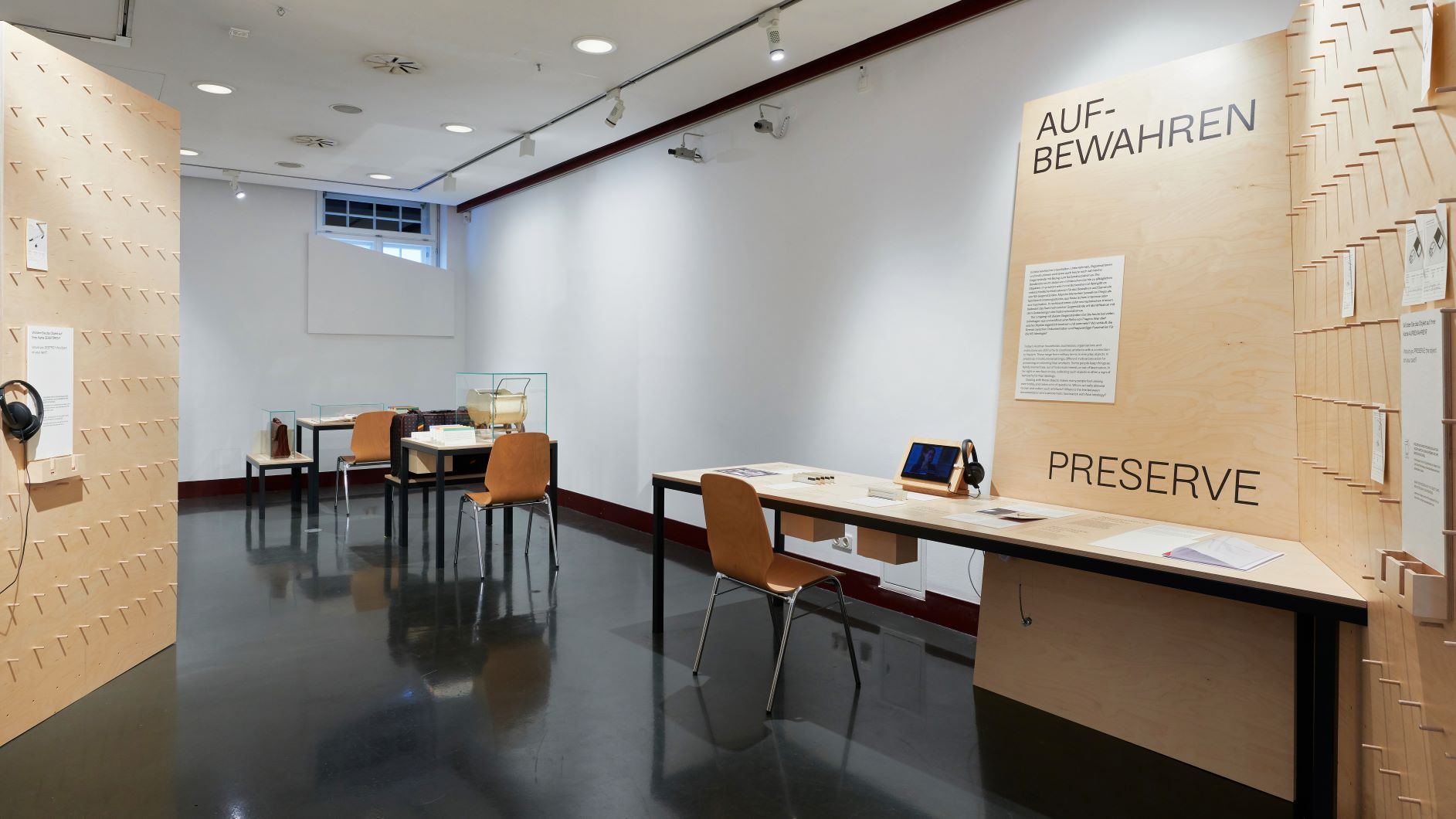 231109-Smaltire Hitler-05